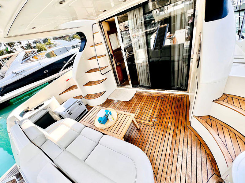 yacht rental dubai 126