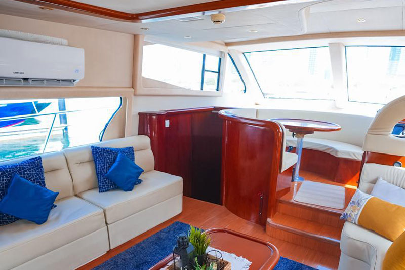 yacht rental dubai 990
